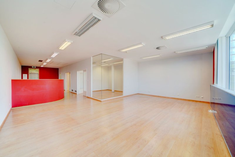 REPREZENTATIVNÍ KANCELÁŘSKÉ PROSTORY 108m2– CENTRUM ZLÍN