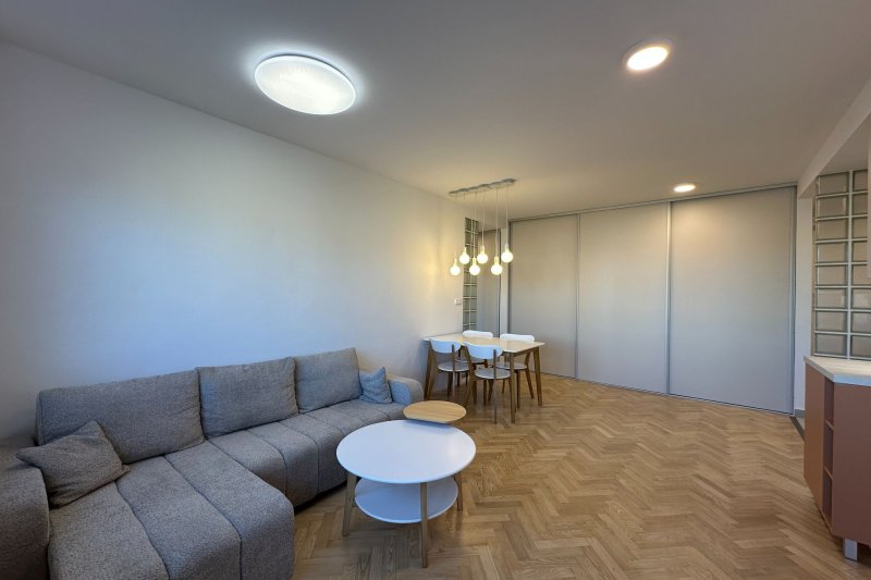 3+KK PO KOMPLETNÍ REKONSTRUKCI S BALKONEM