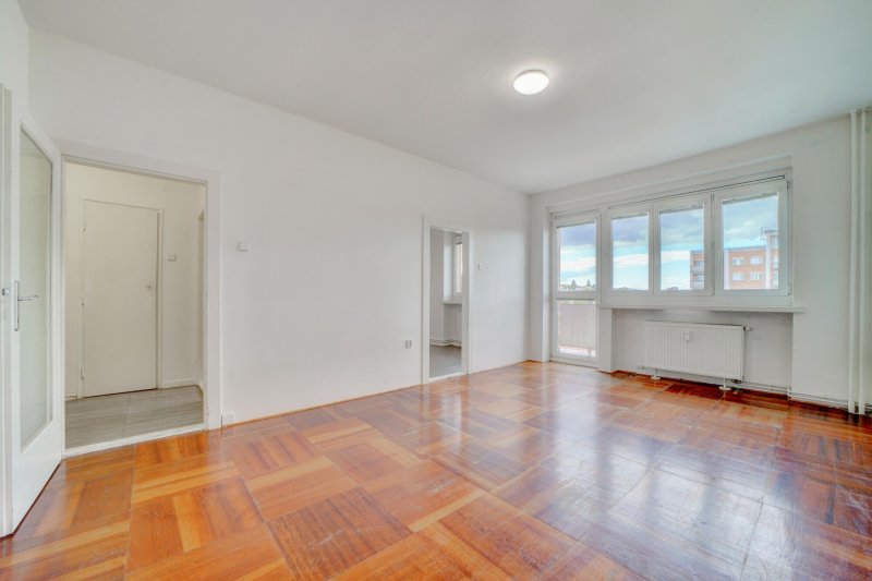 2+1 TŘ. T. BATI, ZLÍN, 62m2, LODŽIE