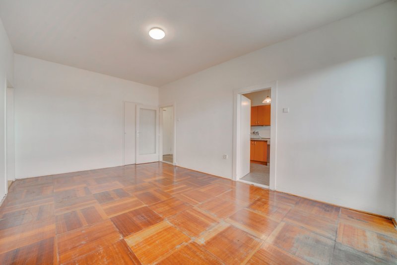 2+1 TŘ. T. BATI, ZLÍN, 62m2, LODŽIE