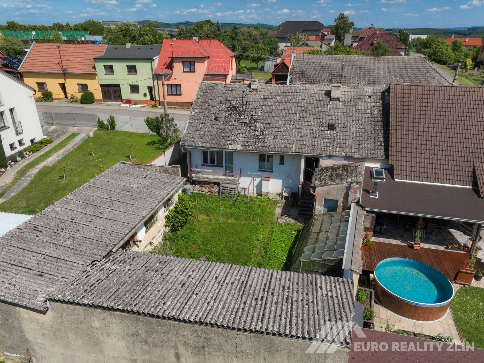 RODINNÝ DŮM - LHOTA 