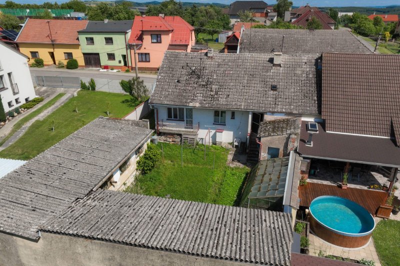 RODINNÝ DŮM - LHOTA 