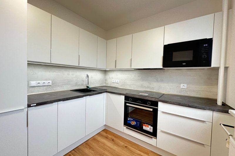 1+1 CENTRUM MĚSTA S BALKONEM, ULICE POTOKY 