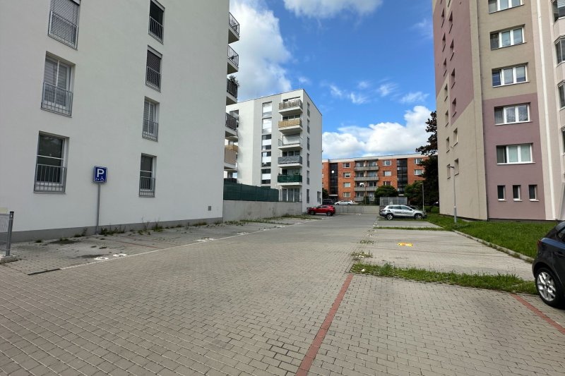 PARKING OTROKOVICE, MORAVNÍ ULICE