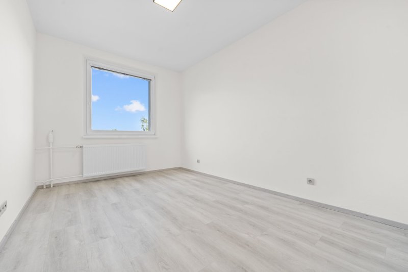 3+1 ULICE DĚTSKÁ ZLÍN 77 m2 + LODGIE, PO KOMPL. REKO