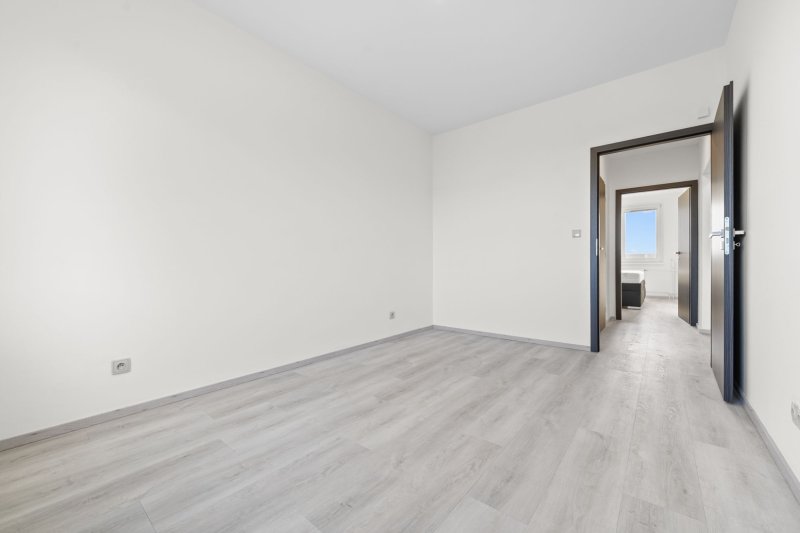 3+1 ULICE DĚTSKÁ ZLÍN 77 m2 + LODGIE, PO KOMPL. REKO