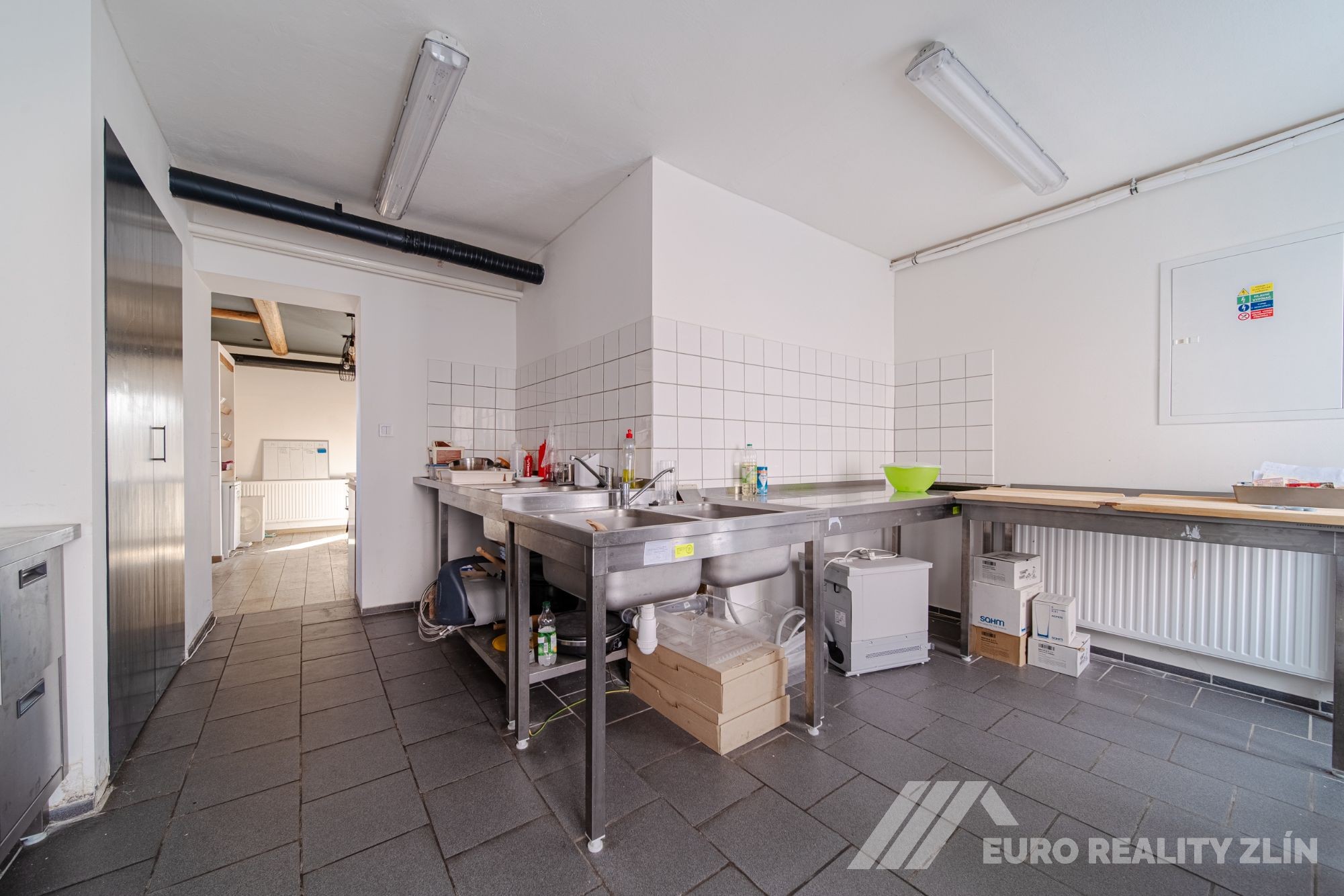 STYLOVÝ GASTRO PROSTOR - OTROKOVICE VČ.PARKINGU