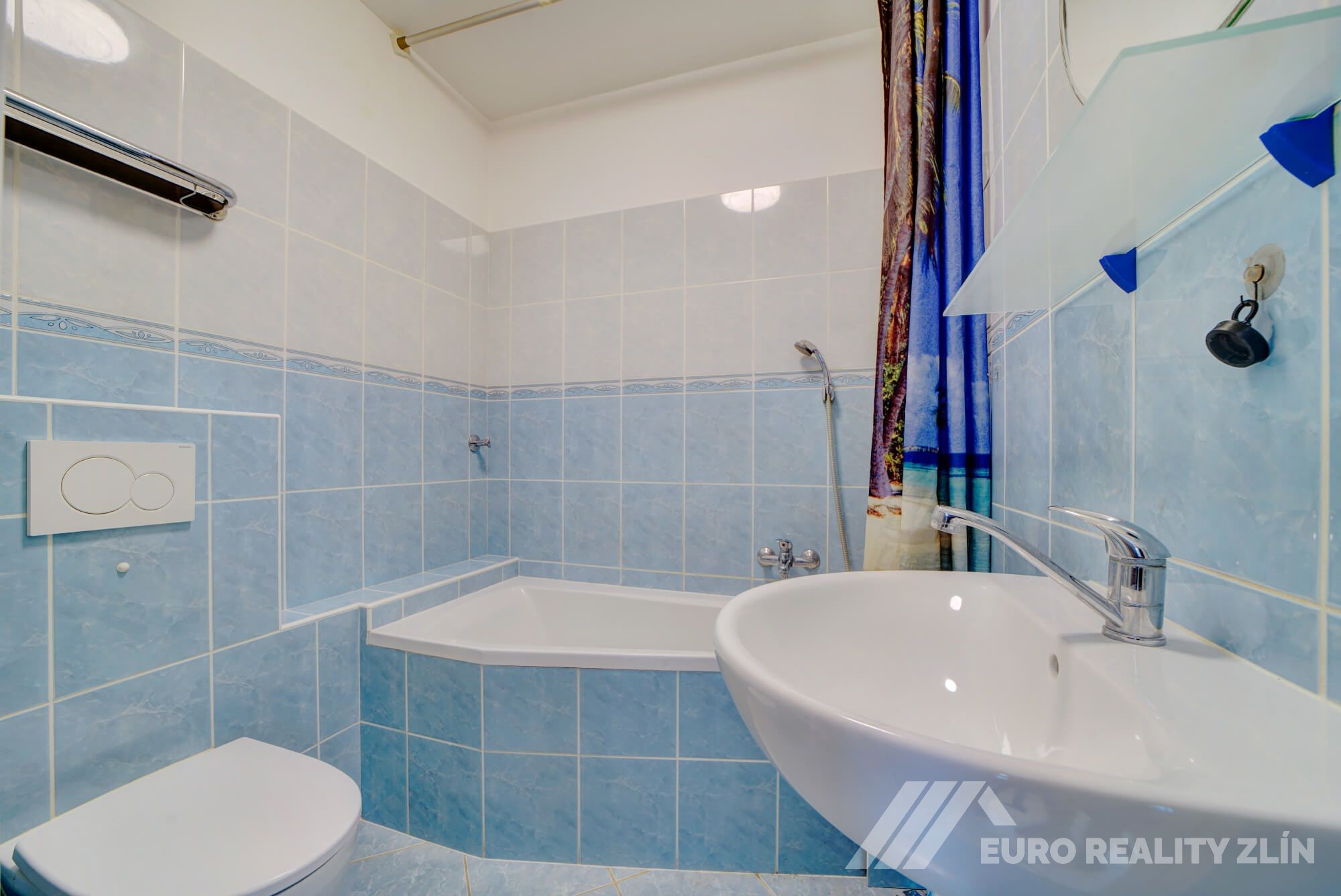 PRODEJ BAŤOVSKÉHO ČTVRTDOMKU 3+KK, ULICE MOSTNÍ, ZLÍN