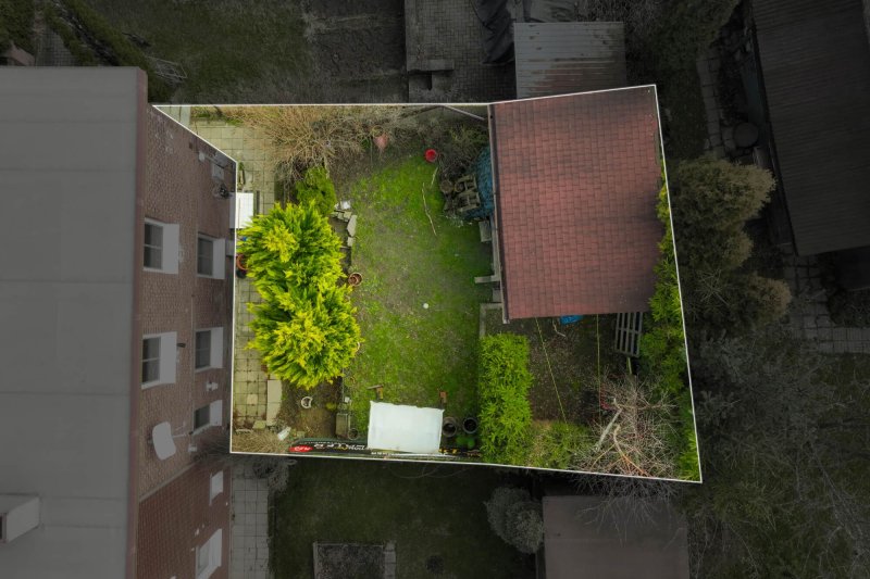 PRODEJ BAŤOVSKÉHO ČTVRTDOMKU 3+KK, ULICE MOSTNÍ, ZLÍN