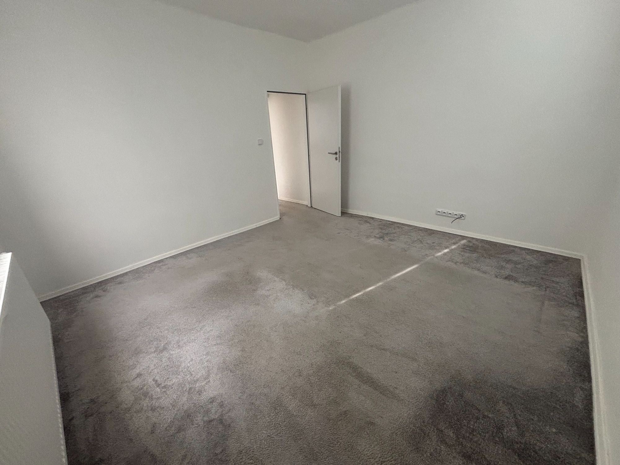1/2 domek po kompletní rekonstrukci Podvesná, zahrada, 2x parkování