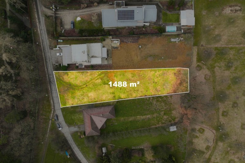 Stavební pozemek 1 488 m2 - Zlín, Mladcová