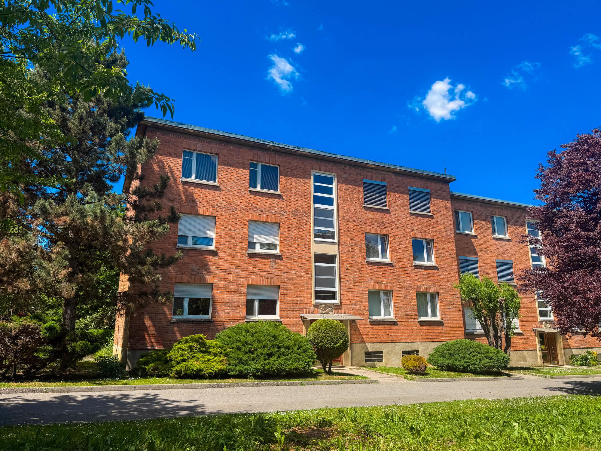 3+1 Obeciny, Zlín, cihlový byt s balkonem