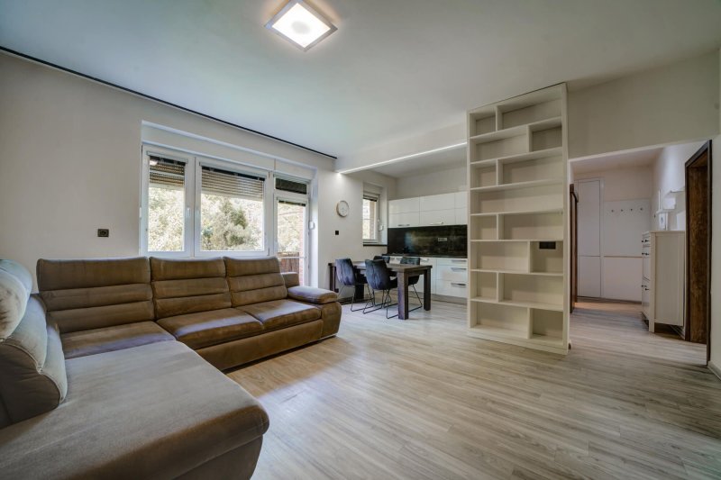 3+1 Obeciny, Zlín, cihlový byt s balkonem