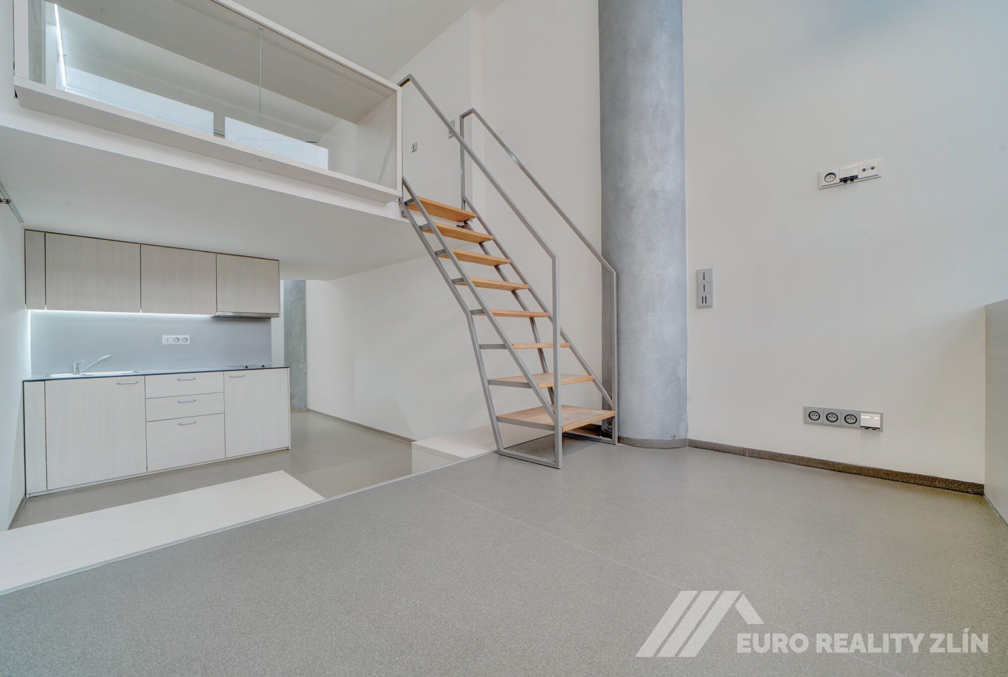 Stylový loft v ikonické budově 32 ve Svitu, Zlín
