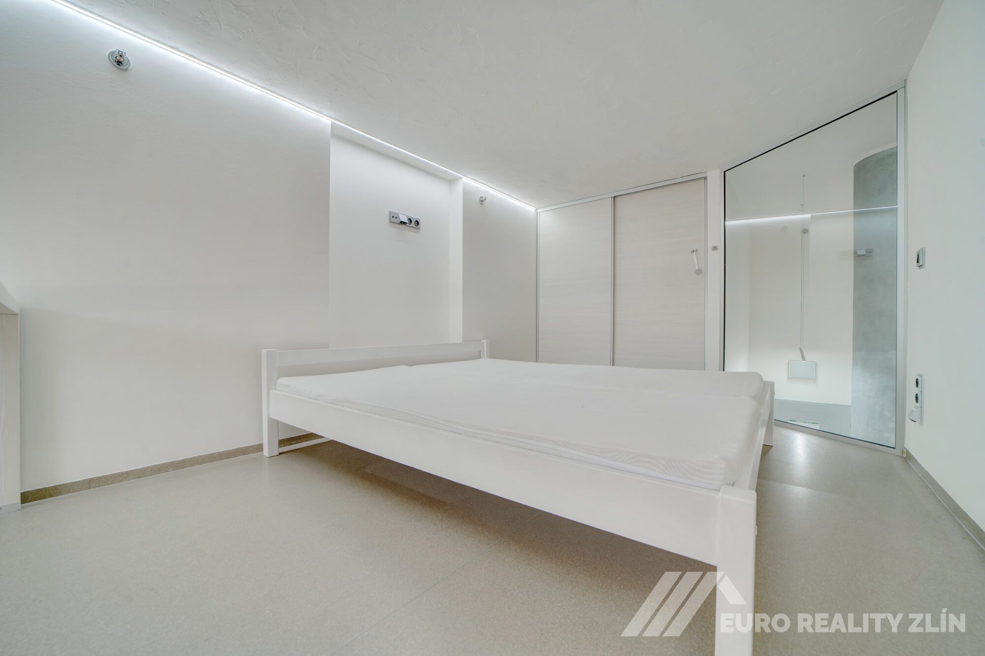 Stylový loft v ikonické budově 32 ve Svitu, Zlín