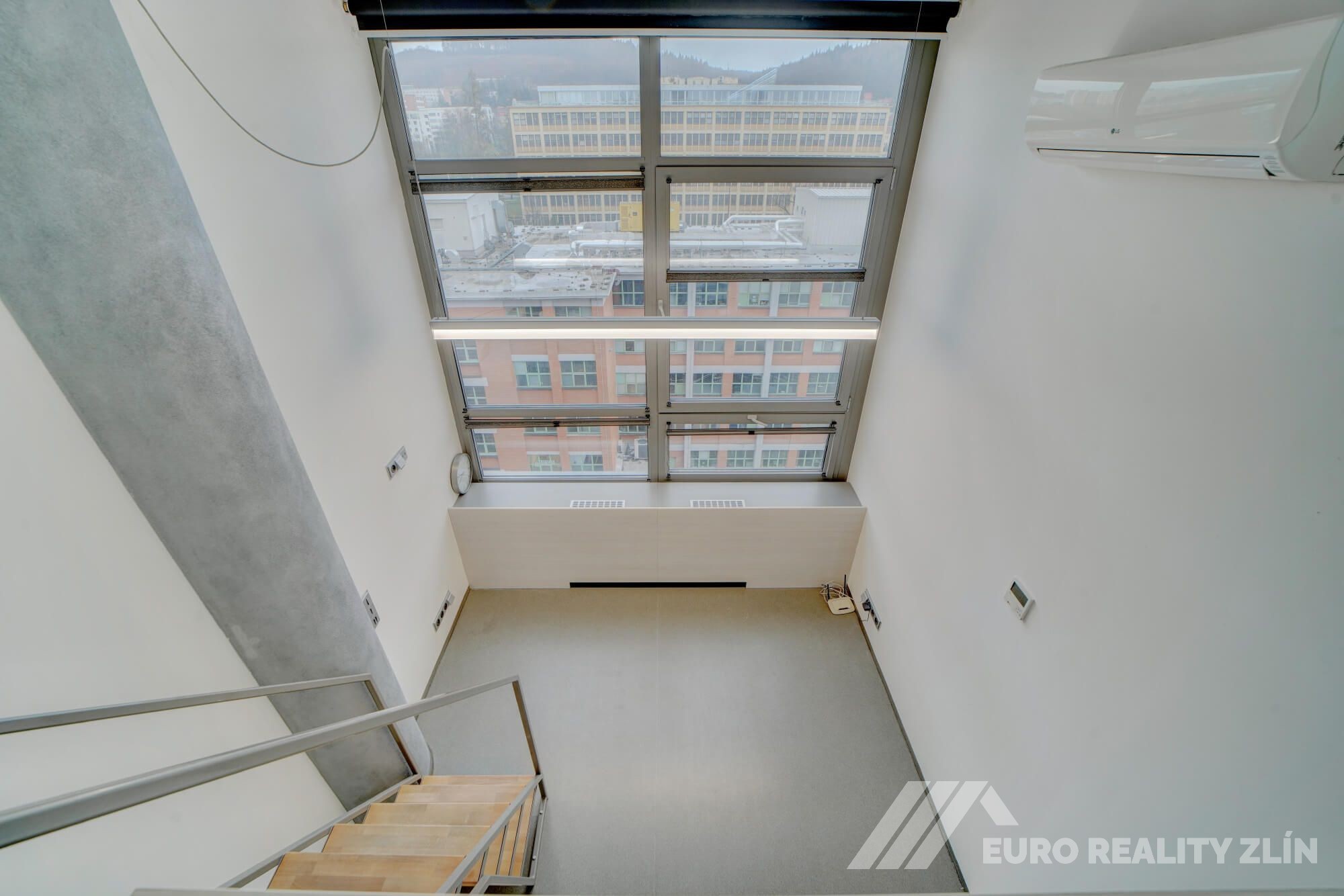 Stylový loft v ikonické budově 32 ve Svitu, Zlín
