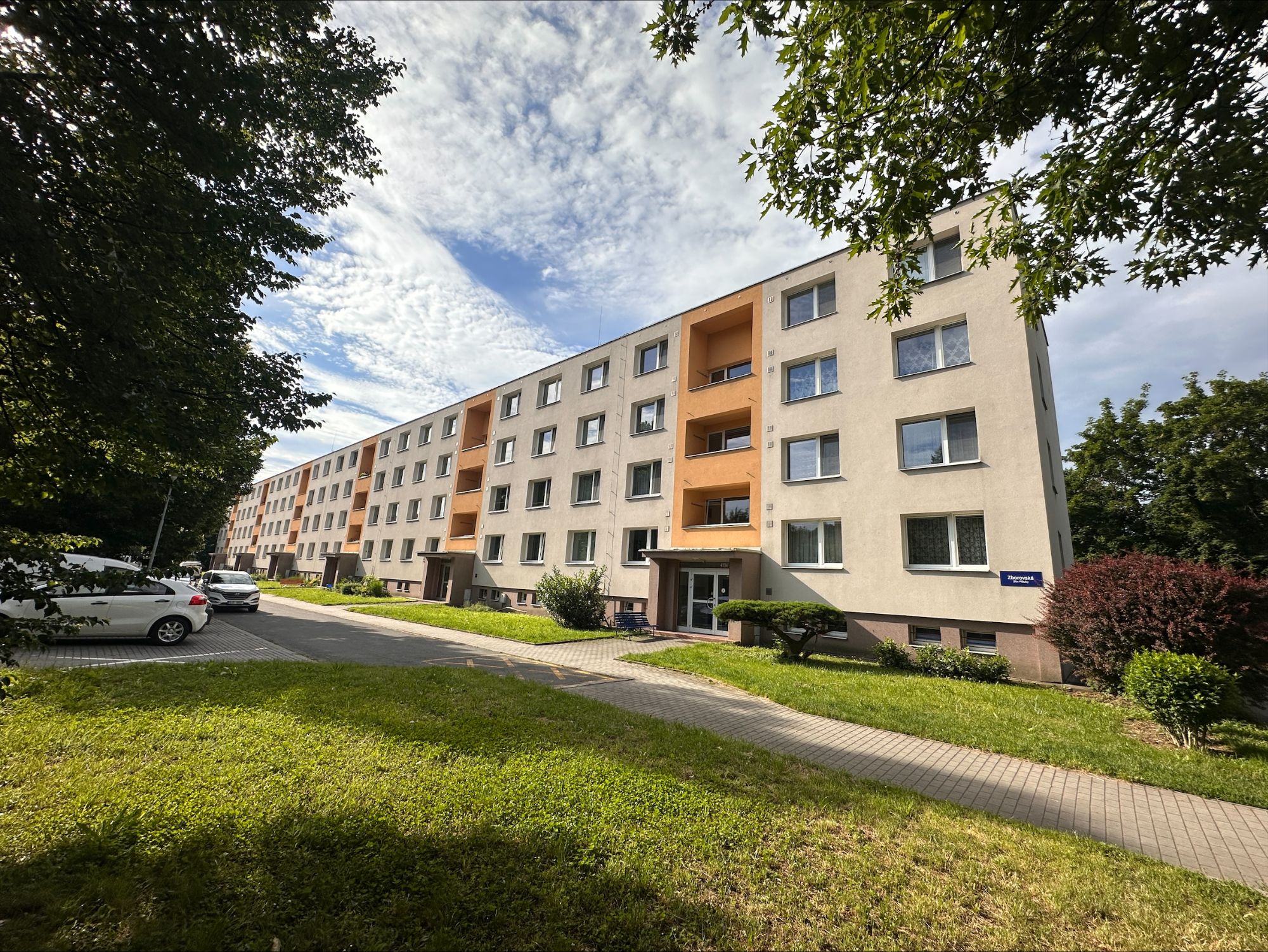 1+1 Zborovská, Zlín