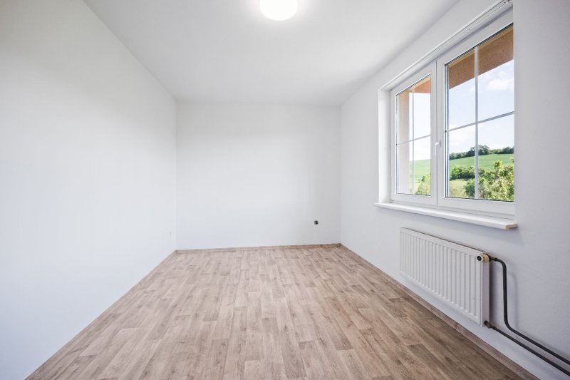 Prodej RD se zahradou v krásném prostředí obklopeném zelení