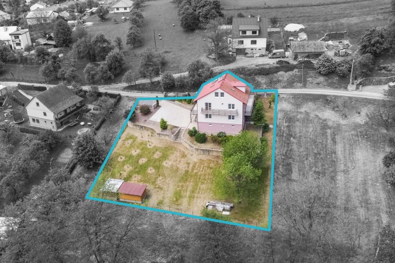 Prodej RD se zahradou v krásném prostředí obklopeném zelení