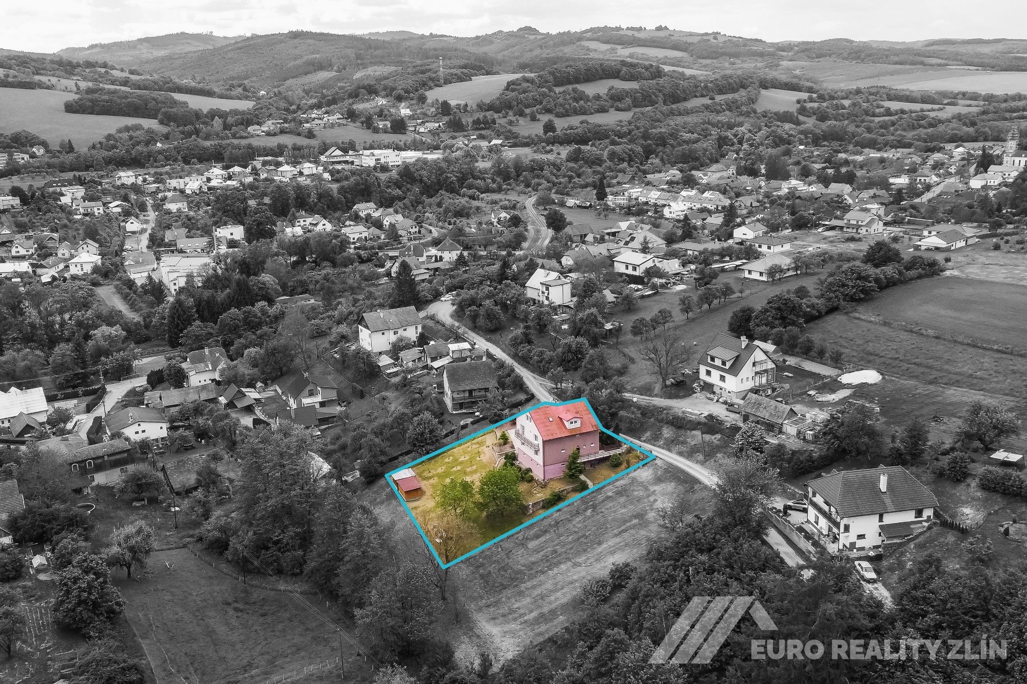 Prodej RD se zahradou v krásném prostředí obklopeném zelení