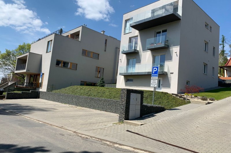 2+kk nadstandard v centru města Zlína, parking