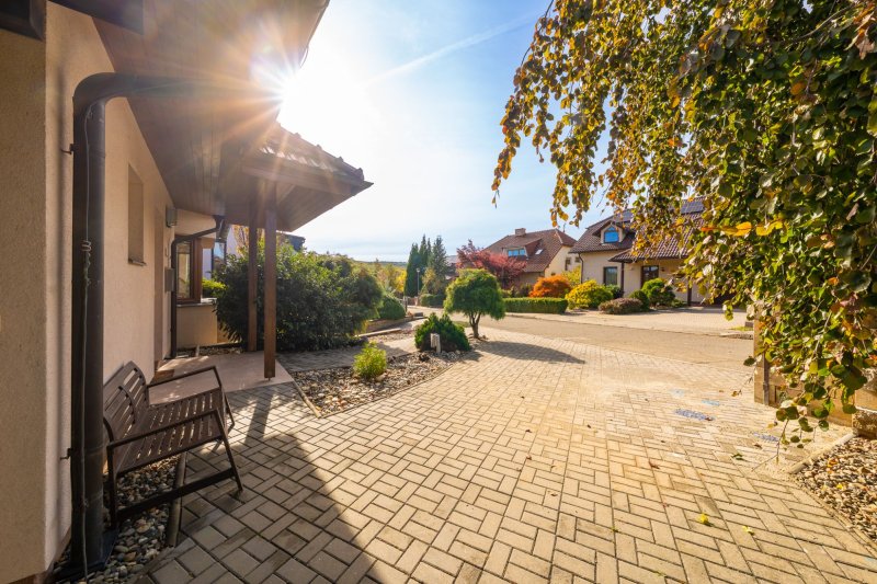 Rodinný dům s novým podkrovím a krásnou zahradou - Zlín, Kostelec