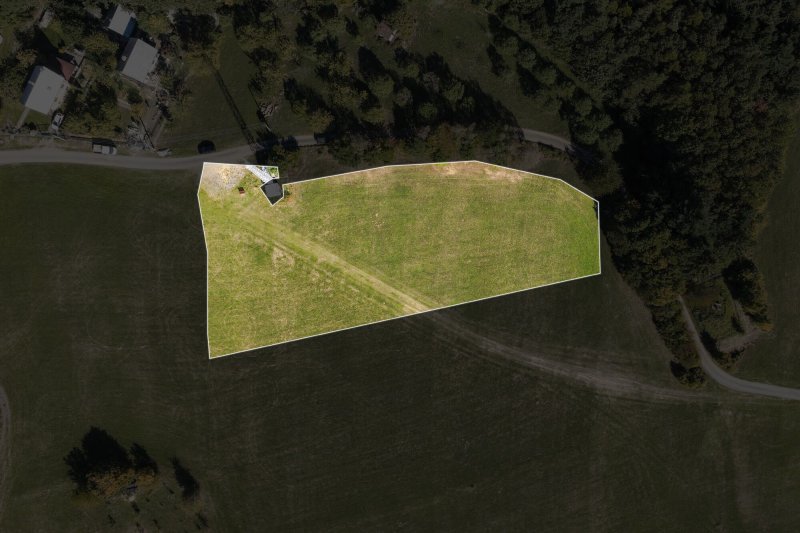 Pozemek 4 495 m² v Podkopné Lhotě – jižní orientace a krásné výhledy