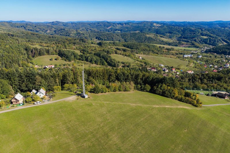Pozemek 4 495 m² v Podkopné Lhotě – jižní orientace a krásné výhledy