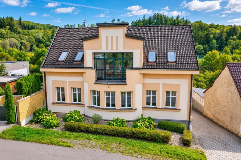 Pronájem reprezentativního komerčního objektu, 477 m2, parkování, Zlín