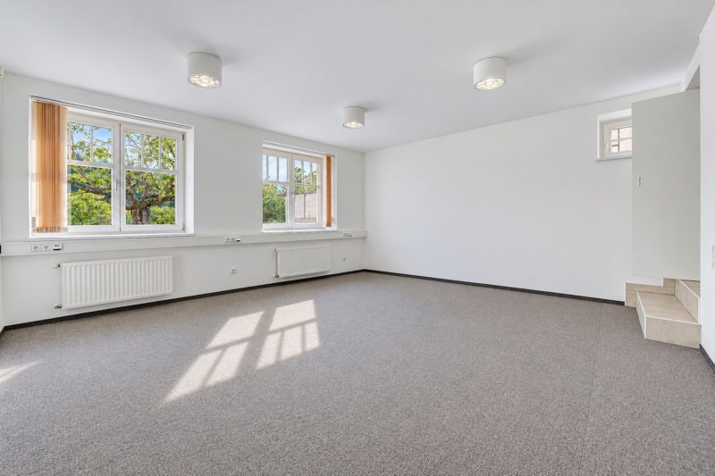 Pronájem reprezentativního komerčního objektu, 477 m2, parkování, Zlín