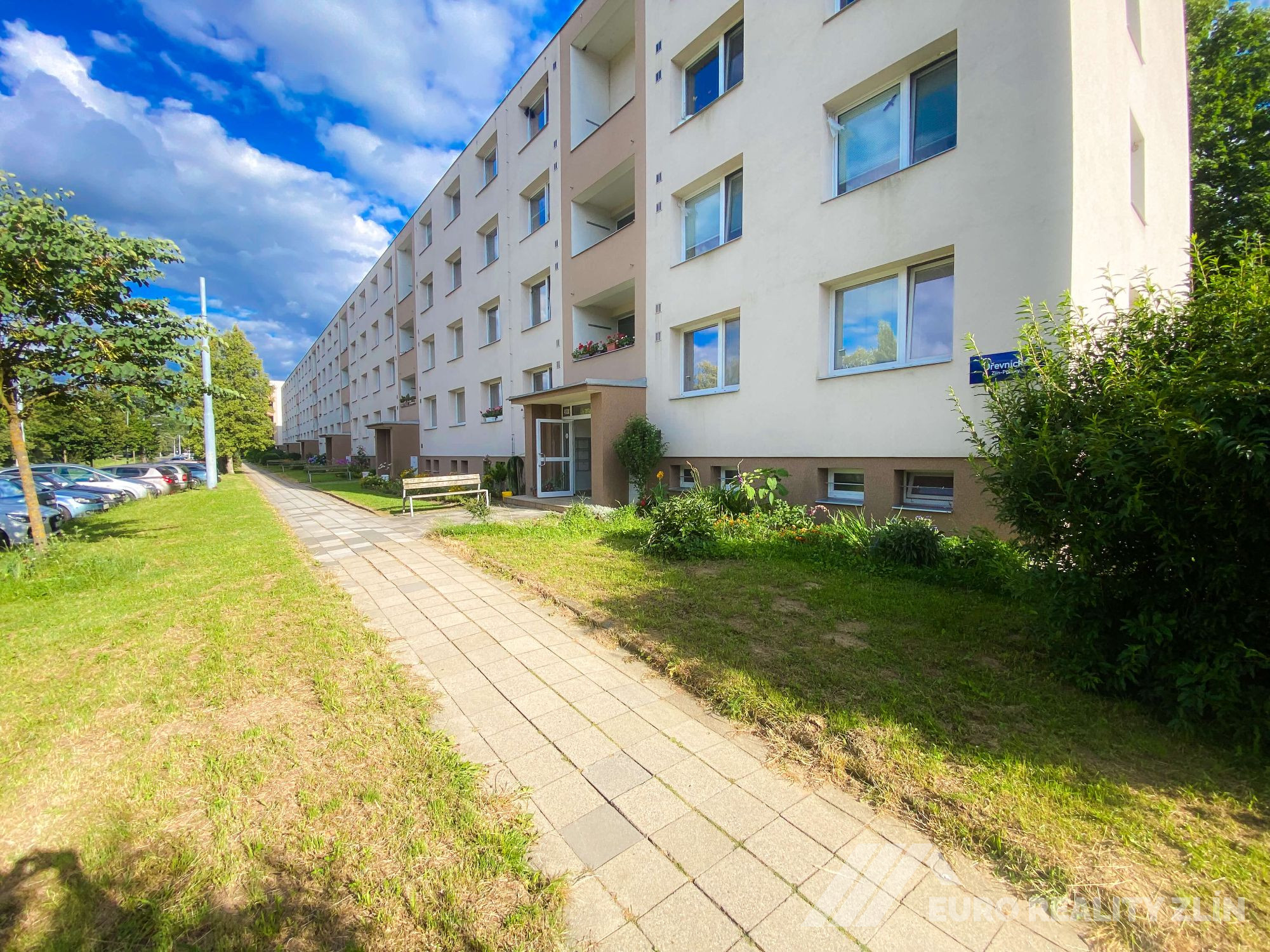 2+1 Bartošova čtvrť, kompletně zařízený byt s lodžií
