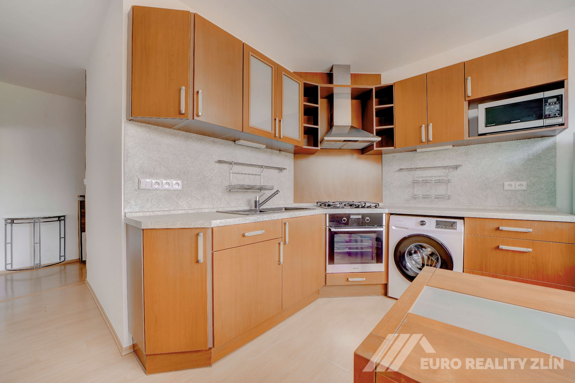 2+1 Bartošova čtvrť, kompletně zařízený byt s lodžií